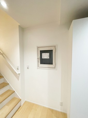 寒さ対策！断熱仕様のドアとインプラスで快適生活　港区S様邸